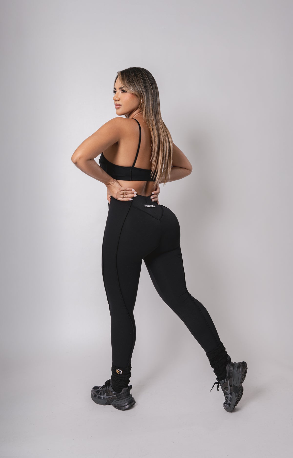 Aneira Set | High-Waisted Contouring Leggings & Sports Bra